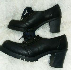 Black heeled shoes